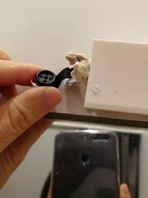 抓捕现场|跑不了！优衣库*拍偷**者已落网！