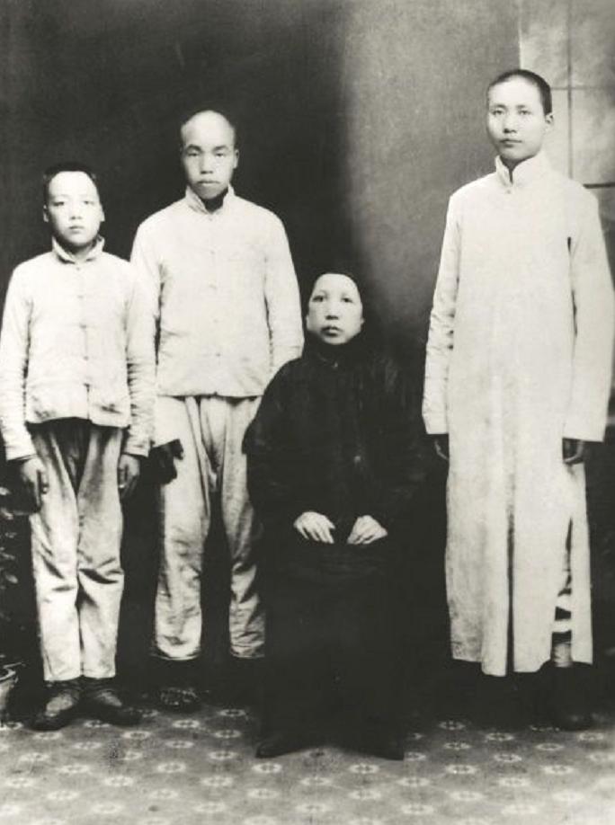 毛主席病逝前吃了7两燕窝，管家吴连登谈到他家仓库：就让人直哭