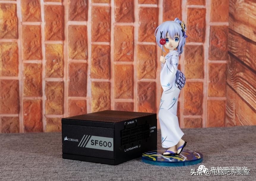 给妹妹买6000多的苹果手机,搭配一台5600xt主机