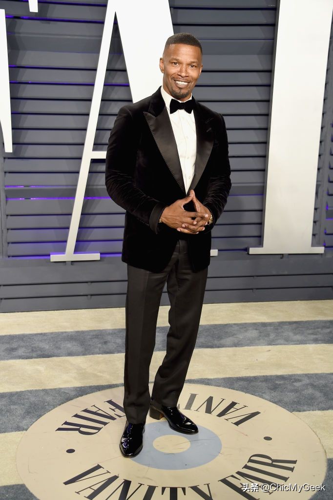 出生就被遗弃最后活成了传奇,出生7天就被母亲抛弃完整版