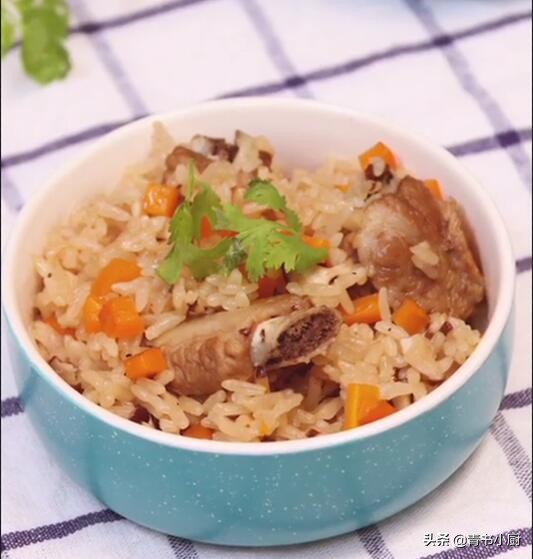 简单排骨饭的做法电饭煲,家庭版排骨焖饭电饭煲的做法