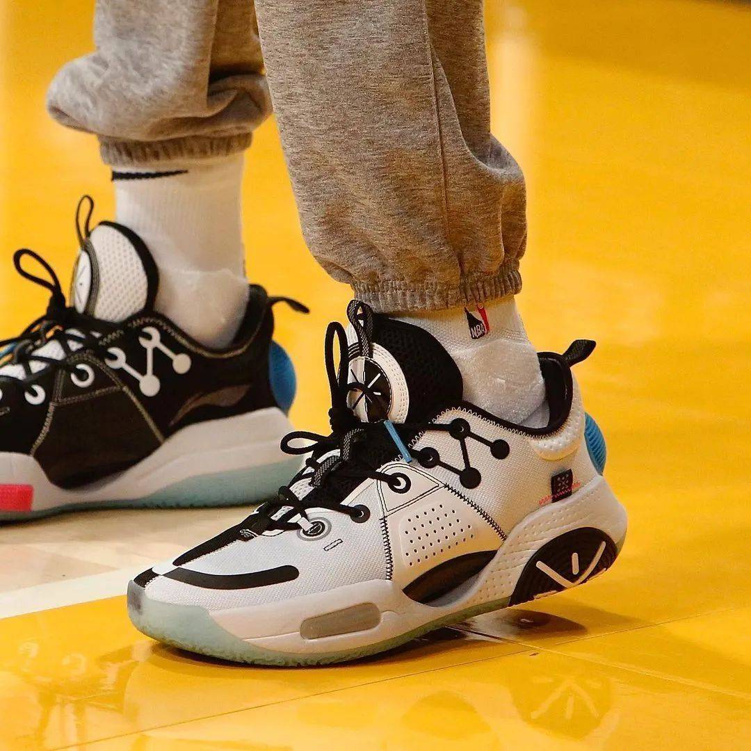 全城9代价格高过AJ35，李宁真的比耐克强了么？