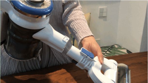 怎么看戴森吸尘器是24款的,正负零吸尘器与戴森对比