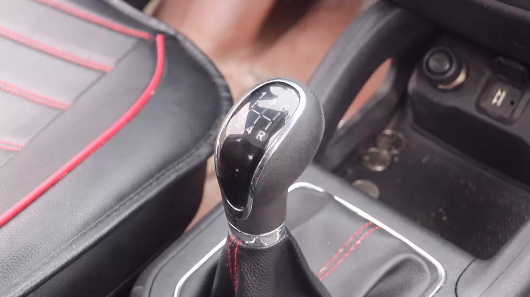 给河南朋友4万淘的二手SUV，全部办完之后，心里反而酸酸的