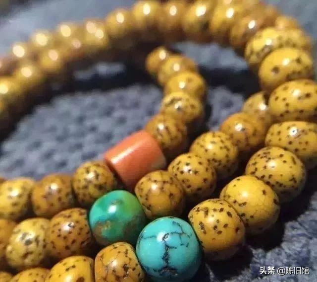 星月菩提怎么盘玩更亮更容易上色,鸡油黄星月菩提为什么盘了不变色