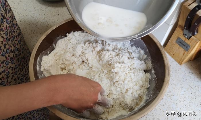 发馒头除了酵母还要加小苏打吗,做500克的馒头酵母小苏打配方