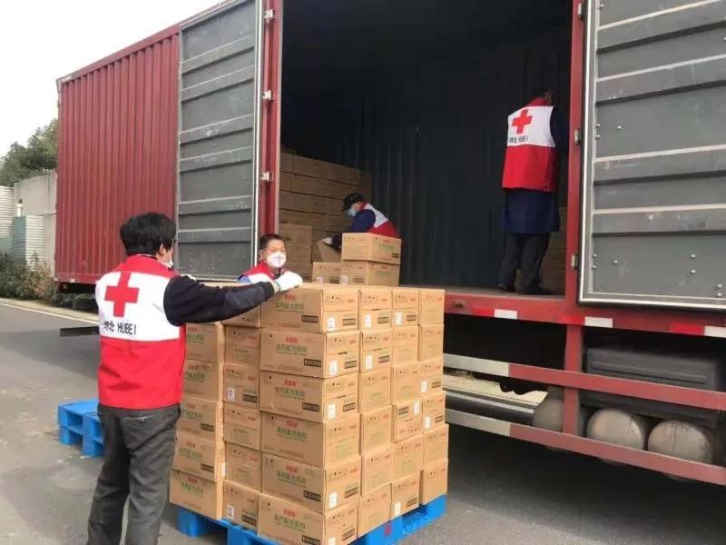 婴幼儿奶粉告急,宝宝口粮保卫战