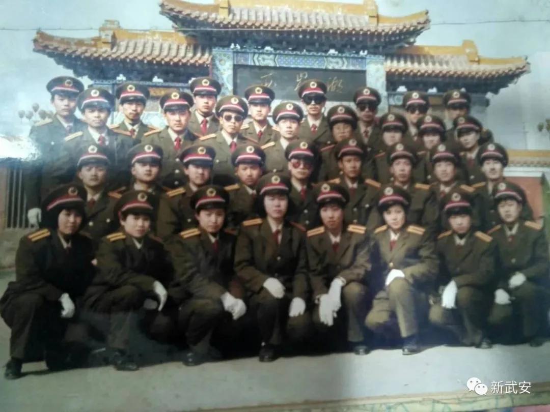 哎呦不错哦有磁带吗,哎呦不错哦台版专辑照片