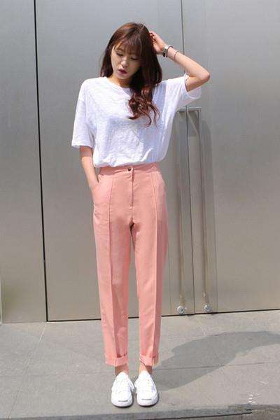 中年女人喜欢粉色衣服,中年女士穿搭颜色技巧