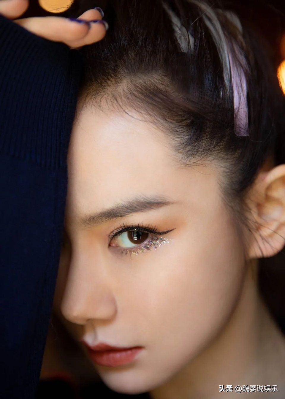 讲真的｜戚薇钟楚曦跳槽做美妆博主，你看谁更行？