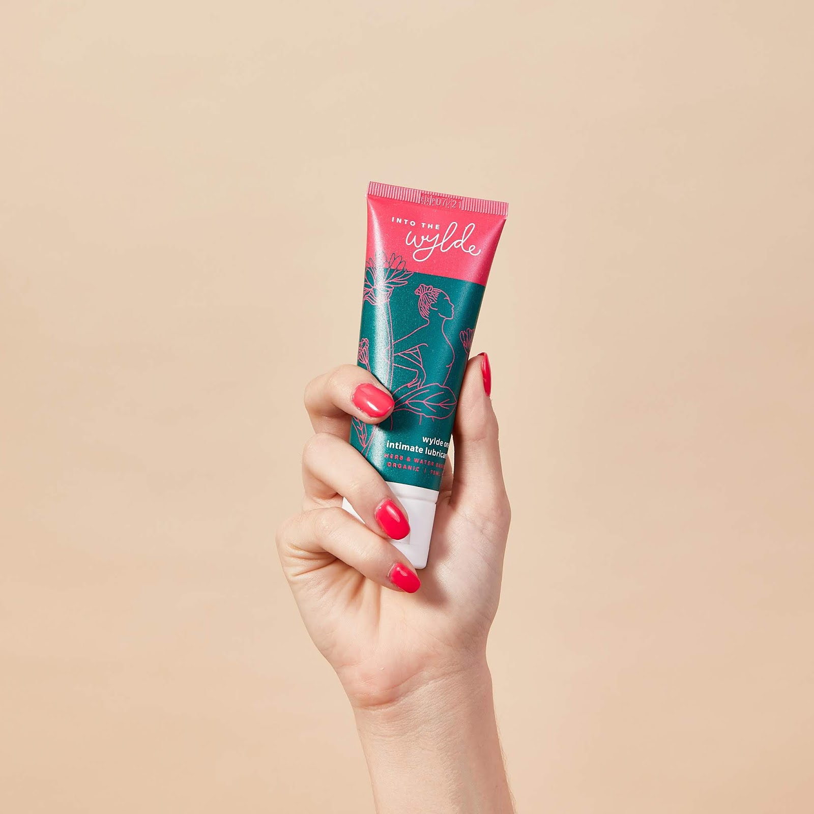 IntheWylde女性润滑剂品牌包装设计via:ClaireHartley