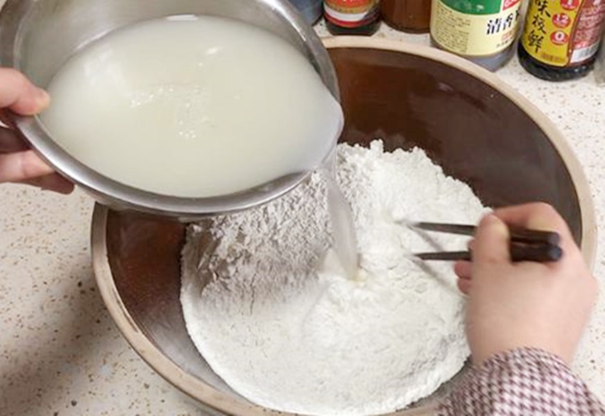 春天酵母发面多长时间,春天酵母发面得多长时间