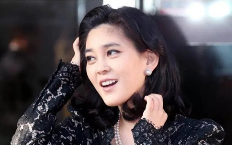 三星公主李富真年轻时候视频,三星长公主李富真是不是继承者