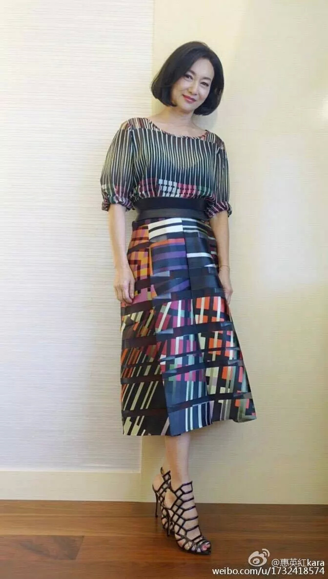 女儿再也不用担心妈妈买不到漂亮衣服啦