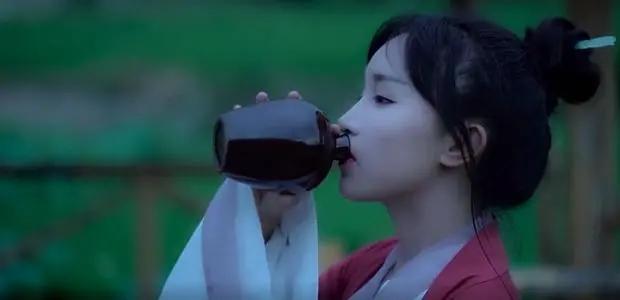 李子柒一年赚168亿背后的真相,李子柒破1000万