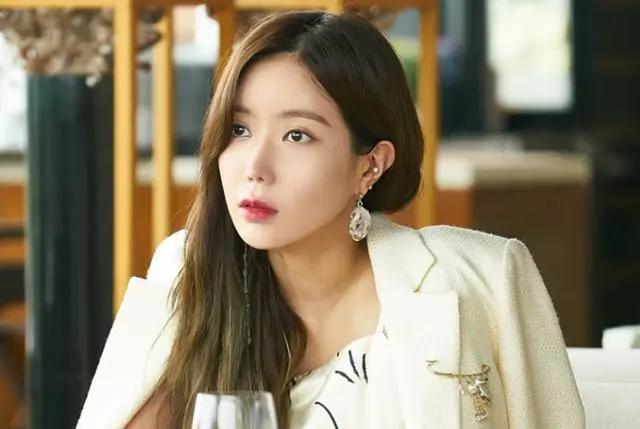 优雅的家女主穿搭西装,优雅的家合集104