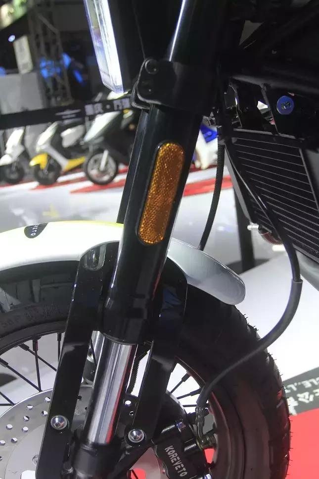 mini科尔维特多少钱一辆,克尔维特兰博300复古跑车