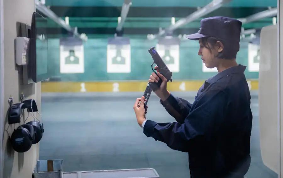 读警校的要求和标准,警校大一新生开学必备物品清单