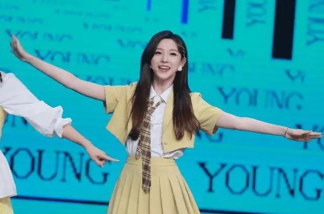 90后新晋主持人马凡舒，颜值与实力并存，被誉为董卿的“接班人”