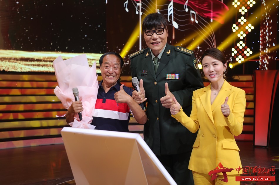 开展讲述军人故事弘扬军人精神,唱响军歌并讲述军歌背后的故事