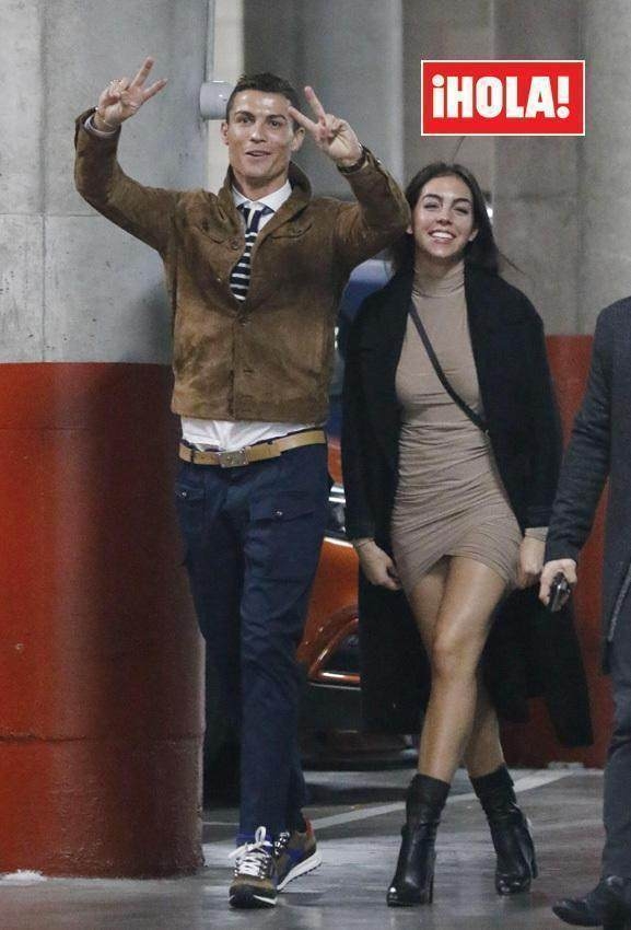 撒花c罗成功,c罗被拍到与女友乔治娜共赴教堂