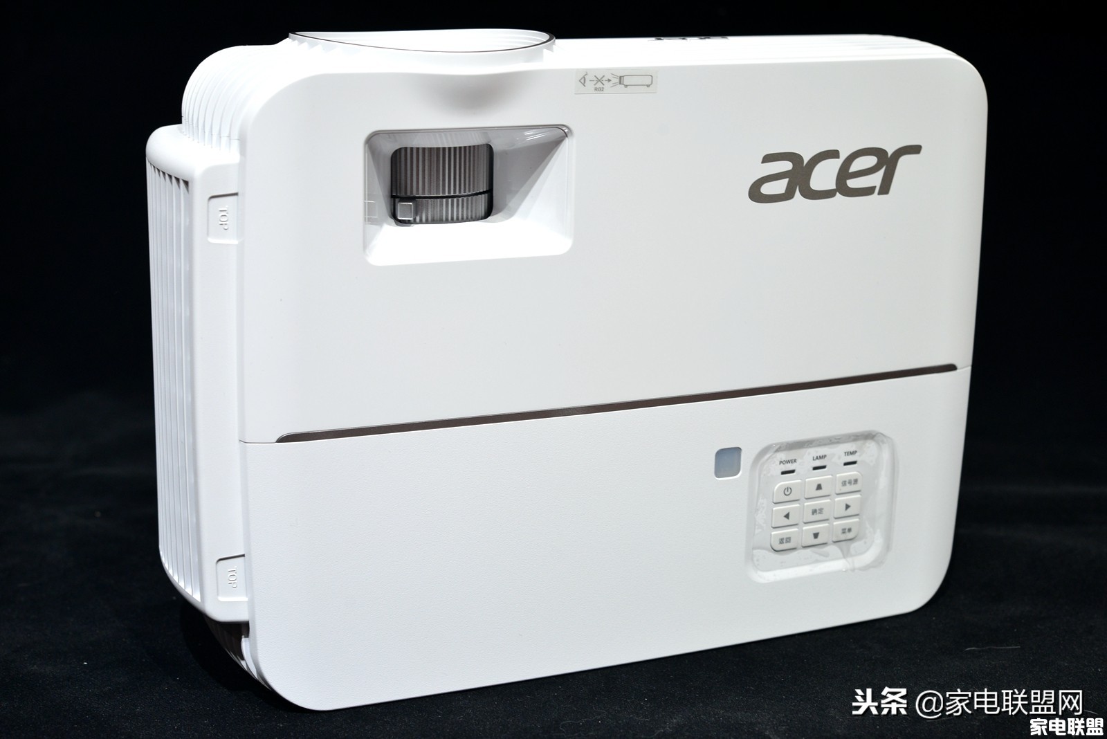 小身材却有大能量-AcerV6810轻松演绎180吋清晰4K画面