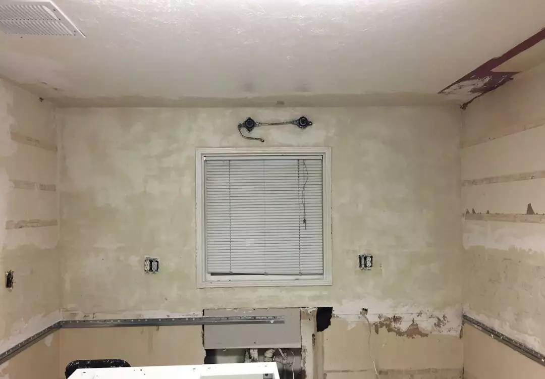 他一个人住,她一人独住100平复古房