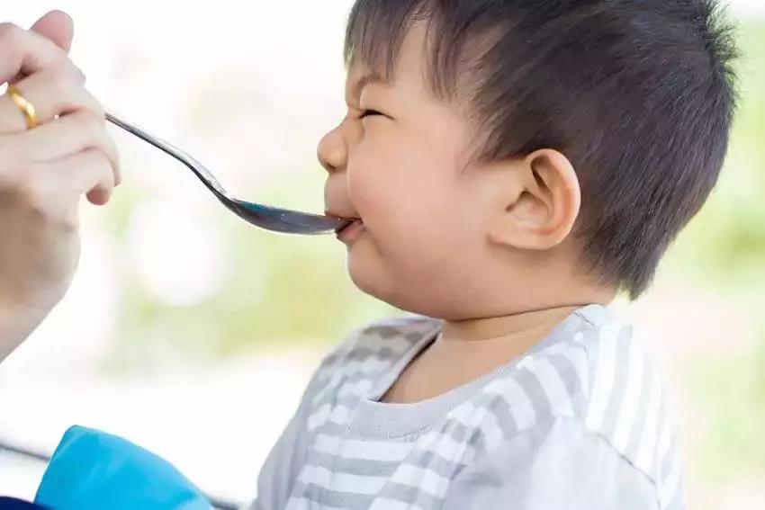 孩子脱水,孩子脱水一直肚子疼