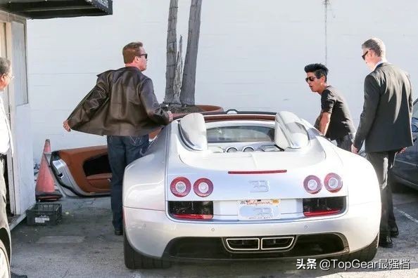 施瓦辛格开哈雷,施瓦辛格出车祸开的什么车