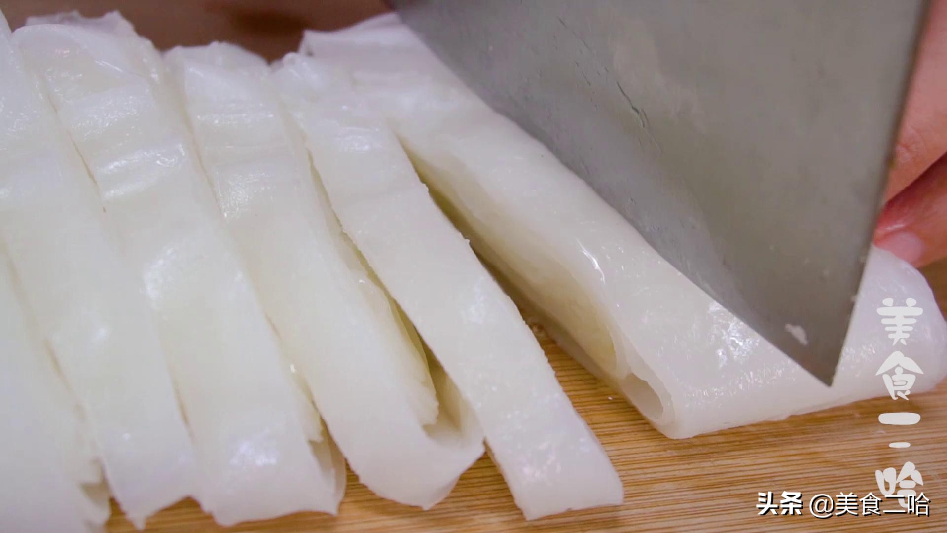 凉皮干裂是不是盐放多了,凉皮干裂