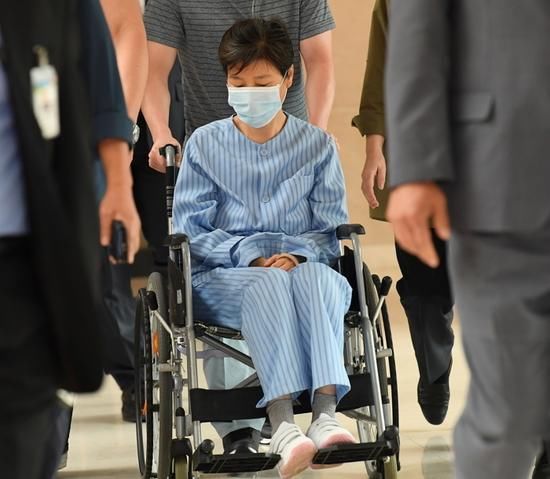 “嫁给韩国”的她入狱后现状如何?住12平米单间,4年未等到特赦