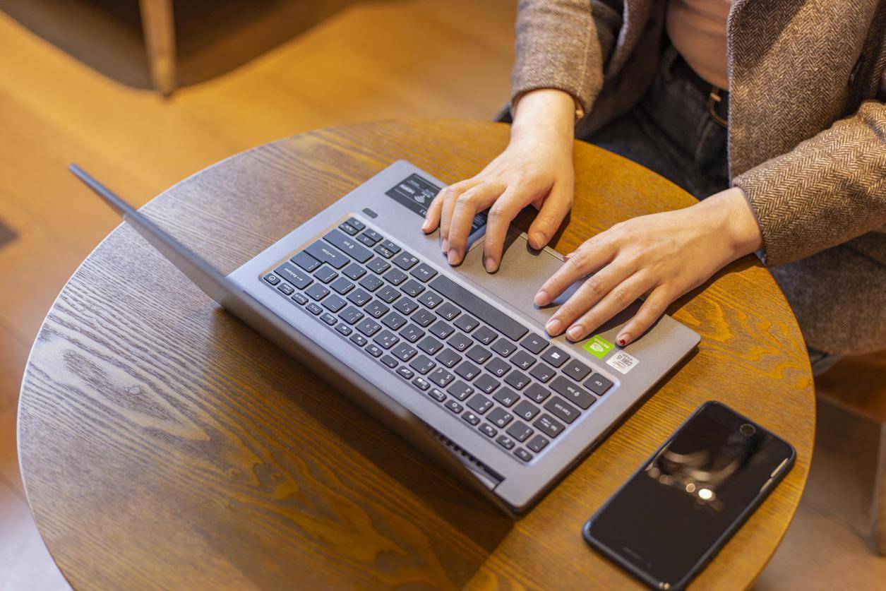 10代U+雷电3,宏碁新蜂鸟SF314Pro成为轻薄办公本搅局者