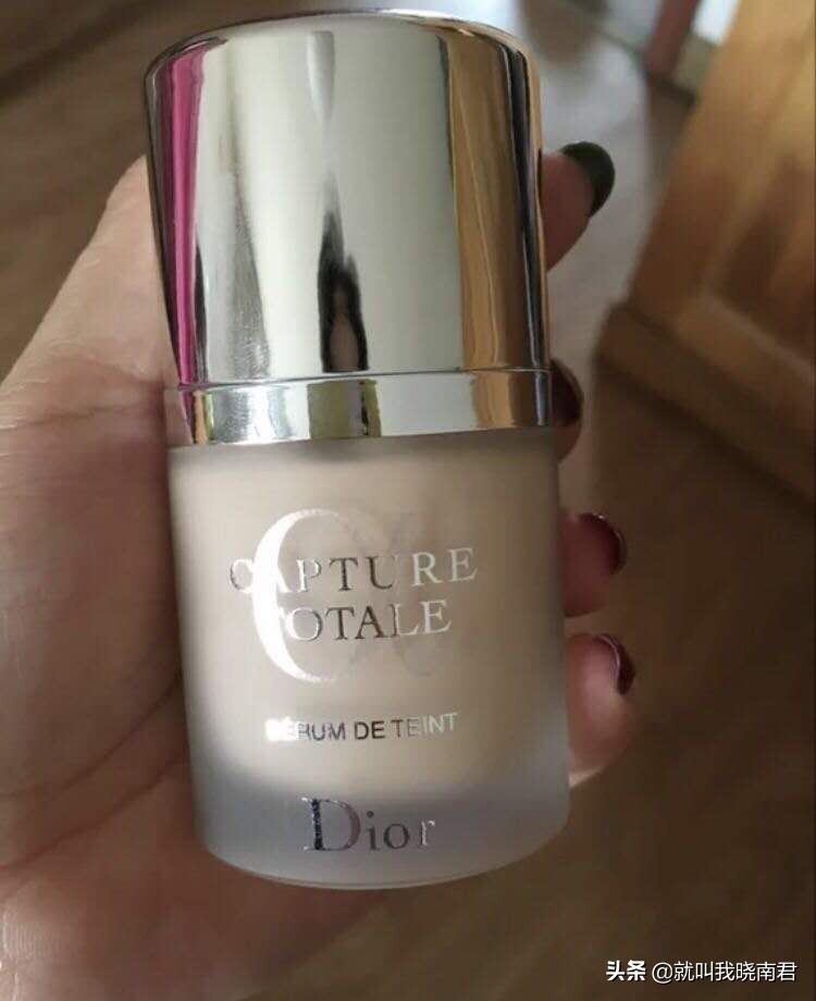 如何挑选适合自己的粉底液颜色,怎样挑选适合自己的粉底液色号