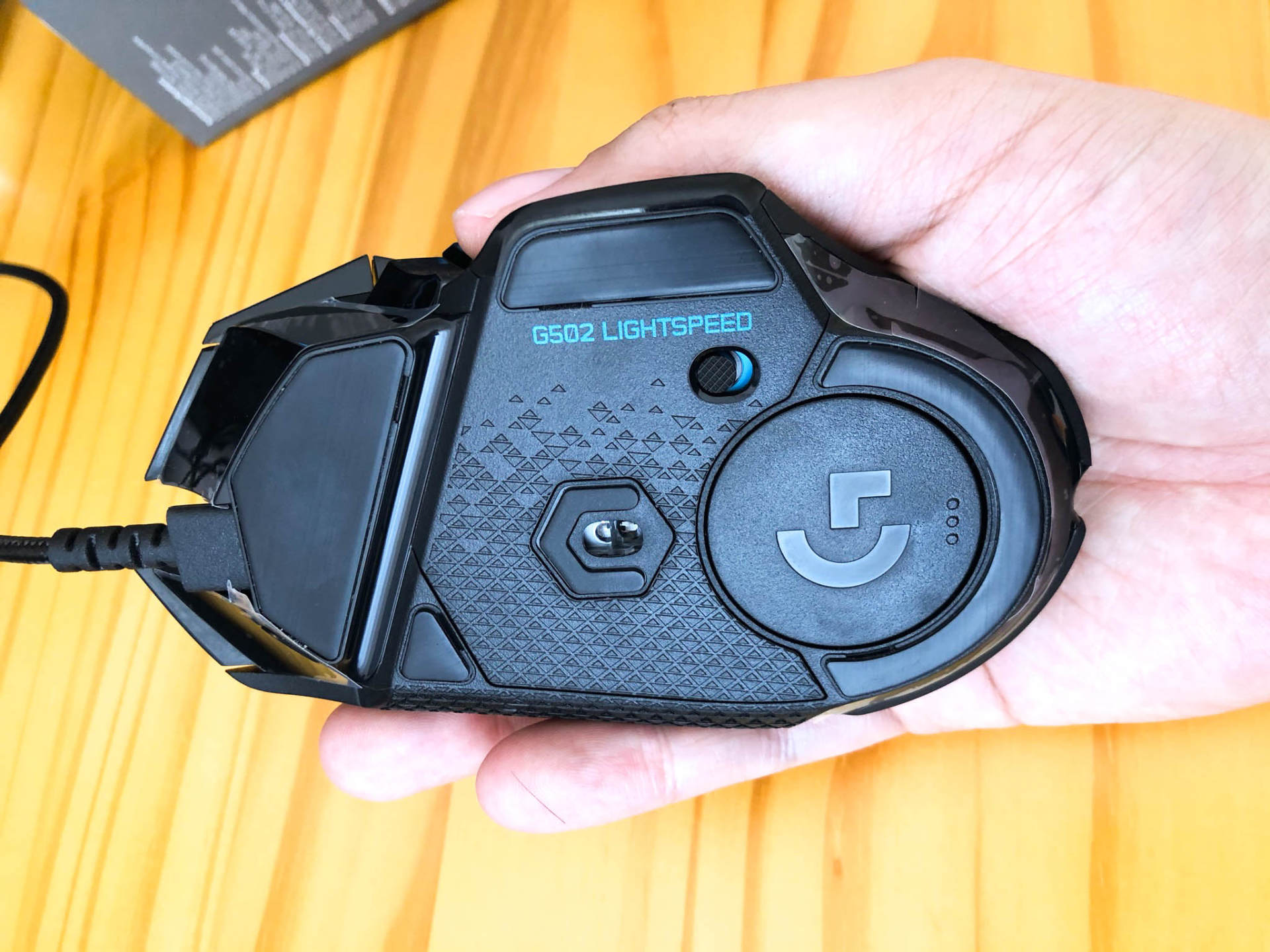 大手鼠标推荐罗技g402,罗技大手鼠标g304