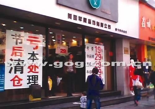 新手入门尤克里里怎么选购,尤克里里买合板琴好还是单板琴好