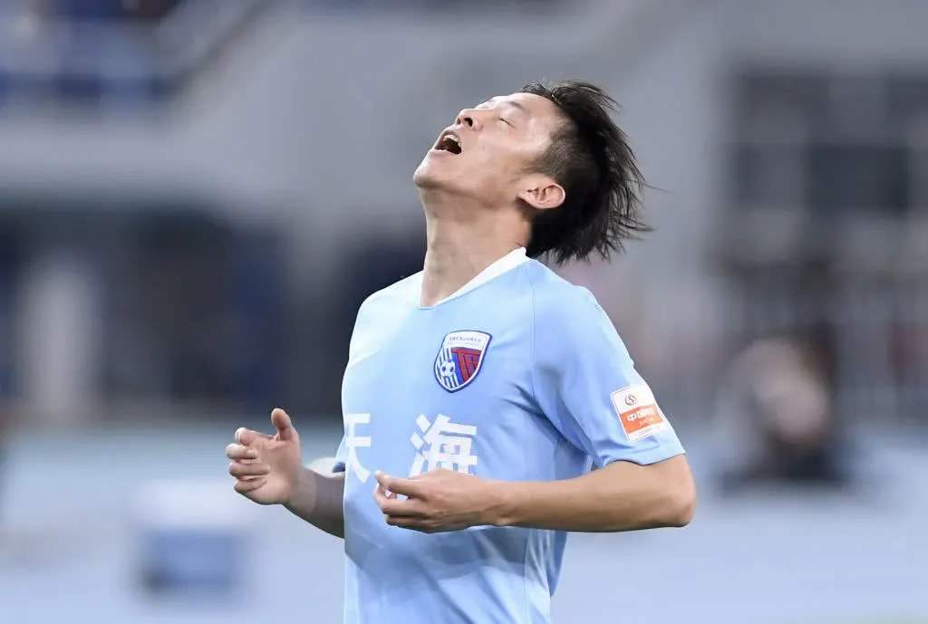 江苏苏宁后防线外援,江苏苏宁新外援补强巴西前国脚