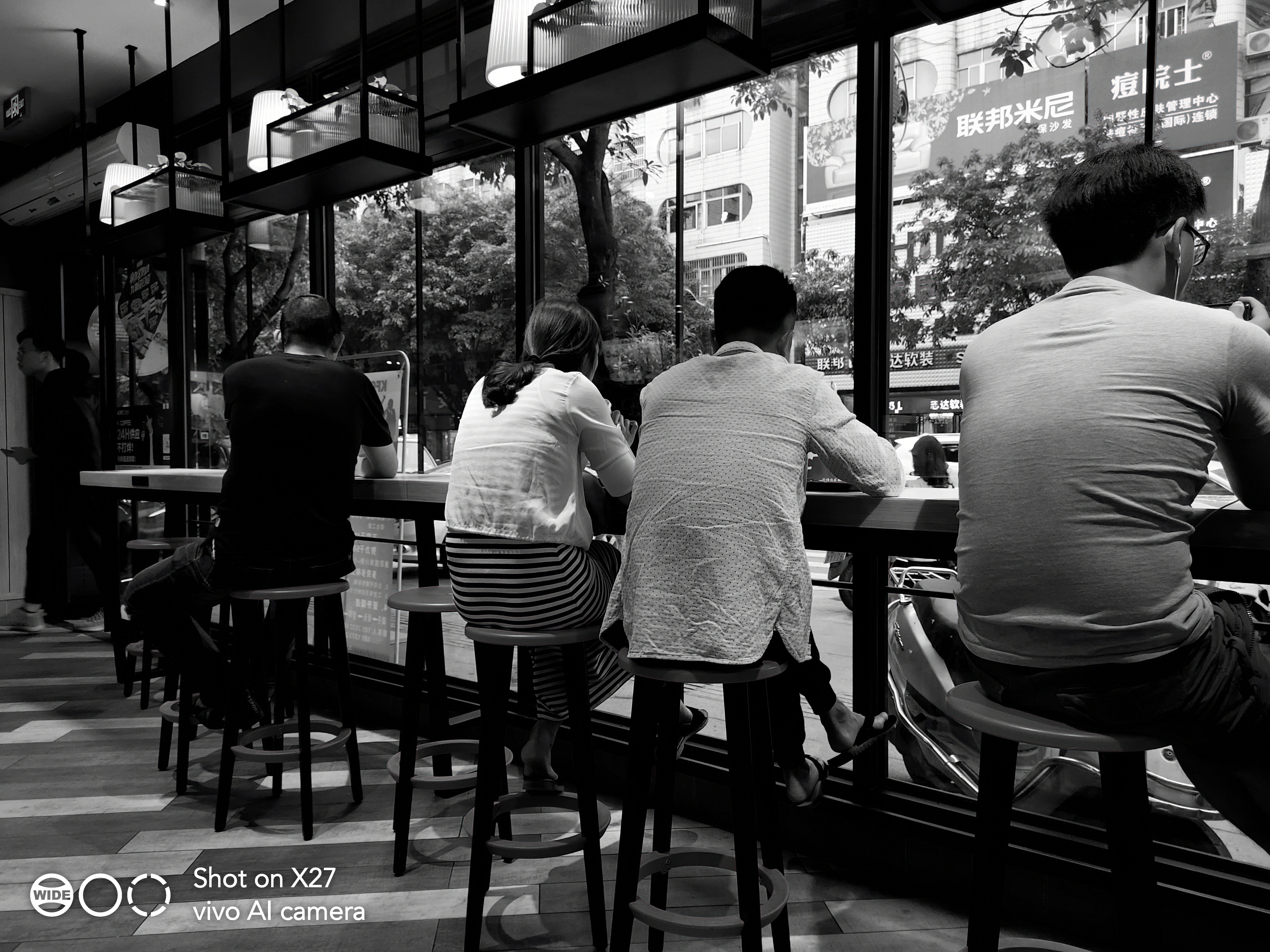 vivox27手机最大的亮点,vivox27全面屏体验怎样