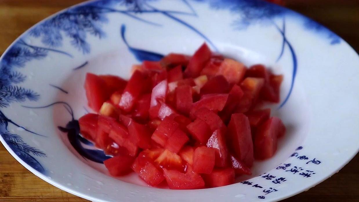 西红柿菌菇汤做法,给孩子做的早餐番茄菌菇汤