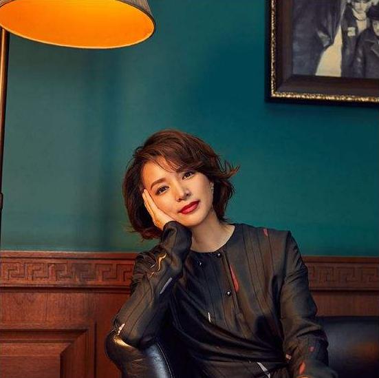 央视一姐董卿成名史,董卿从无名小卒到央视一姐