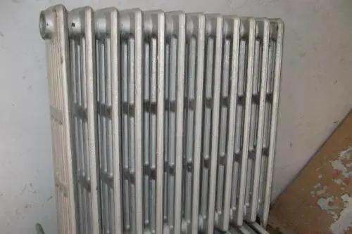 全球抢中国呼吸机视频,中国呼吸机紧缺性