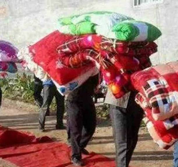 出嫁第一年夏季给娘家送什么,闺女出嫁送日子娘家都需要做什么