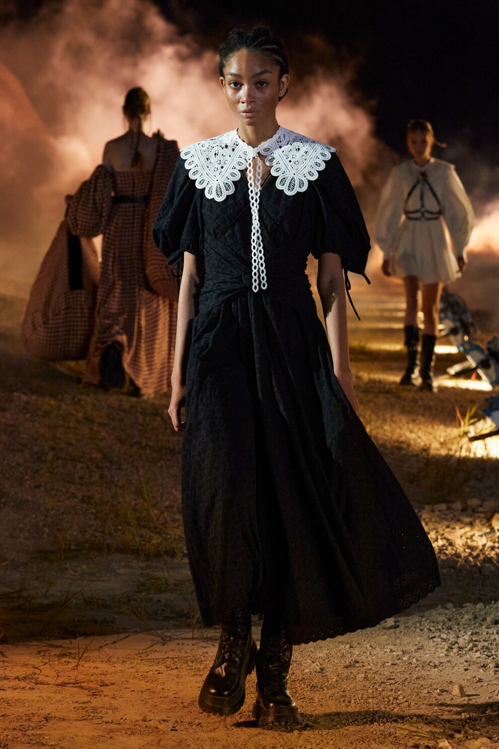 今年夏天流行款的连衣裙,今年夏天流行连衣裙