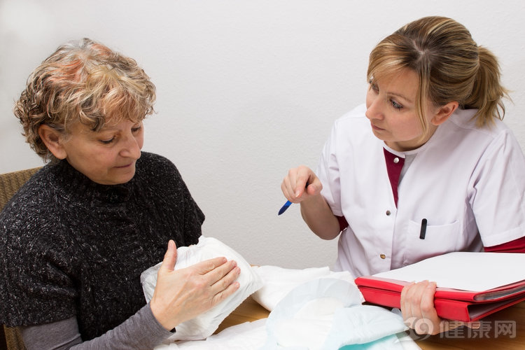更年期突然停经身体不适,女人停经后会有什么心态