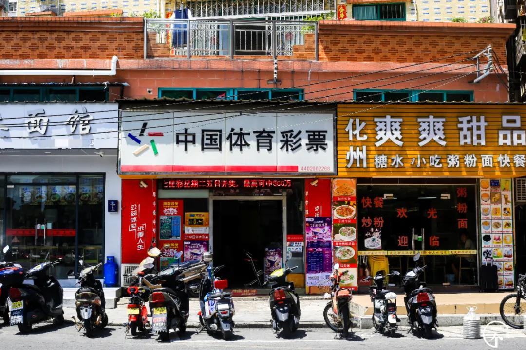 深圳“厂妹”村：租客月入4000，房租500