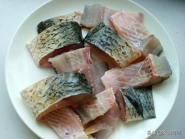 开胃清蒸鱼最正宗的做法,清蒸鱼怎么蒸得好吃又简单