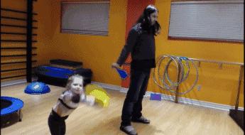 健身时如何避免肩关节损伤,健身改善肩关节受限训练方法