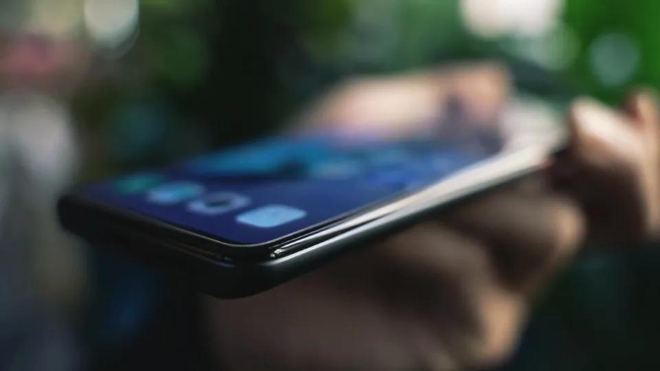 手机内存选128G还是256G?为何店老板劝我64G别考虑了