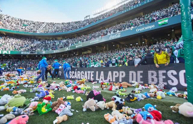 当足球遇到浪漫,当足球遇上春节