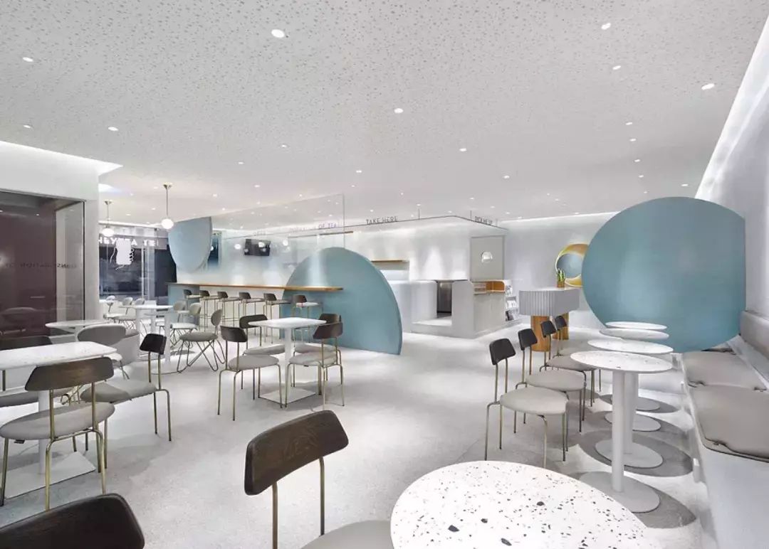 农夫山泉、麦当劳、星巴克“只送不卖”背后的营销逻辑是什么?