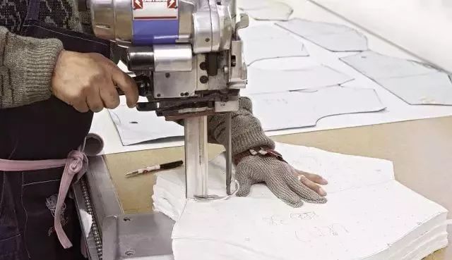 服装贴牌怎么操作,贴牌服装加工怎么避免各种坑